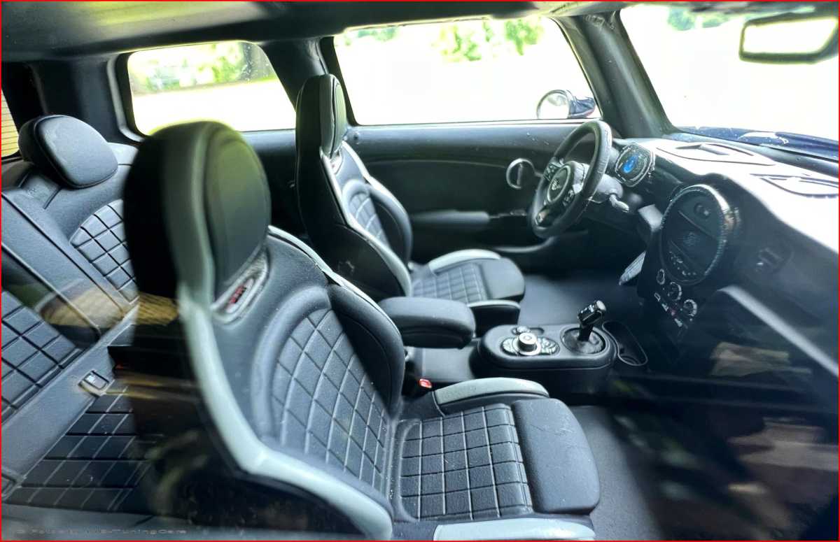 1:18 Mini Cooper S JWC WORKS Package 2021 - Red Edition inkl. OVP